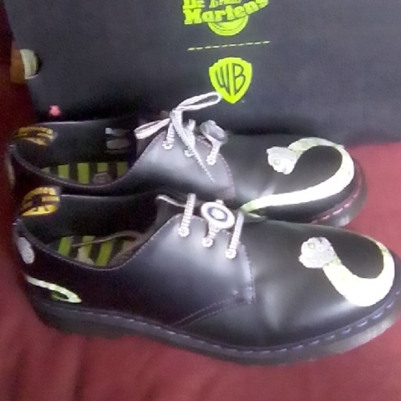 Beetlejuice Smooth Oxfords Dr. Martens Size 13